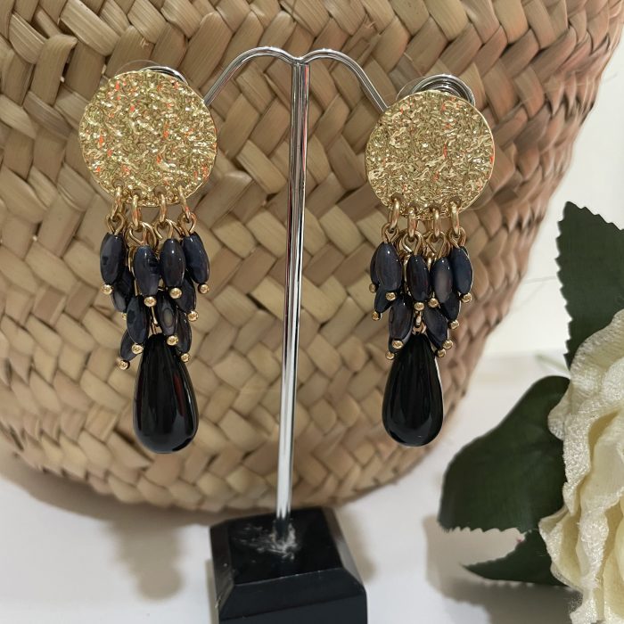 Pendiente Lía negro