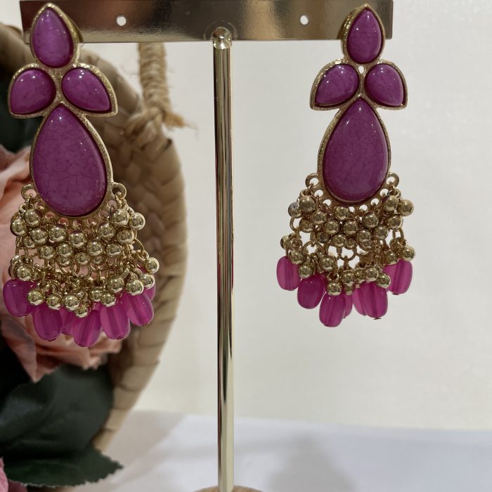 Pendiente trébol fleco malva