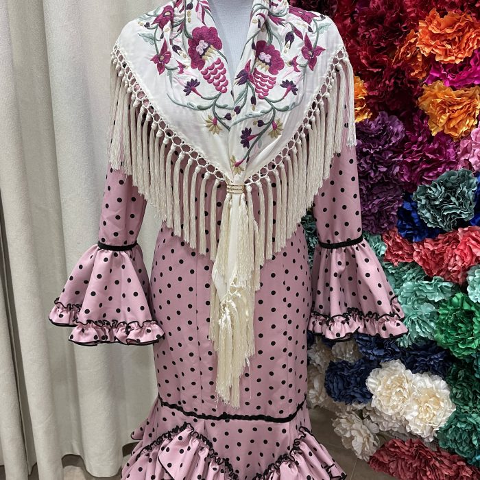 Soleá maquillaje lunar negro